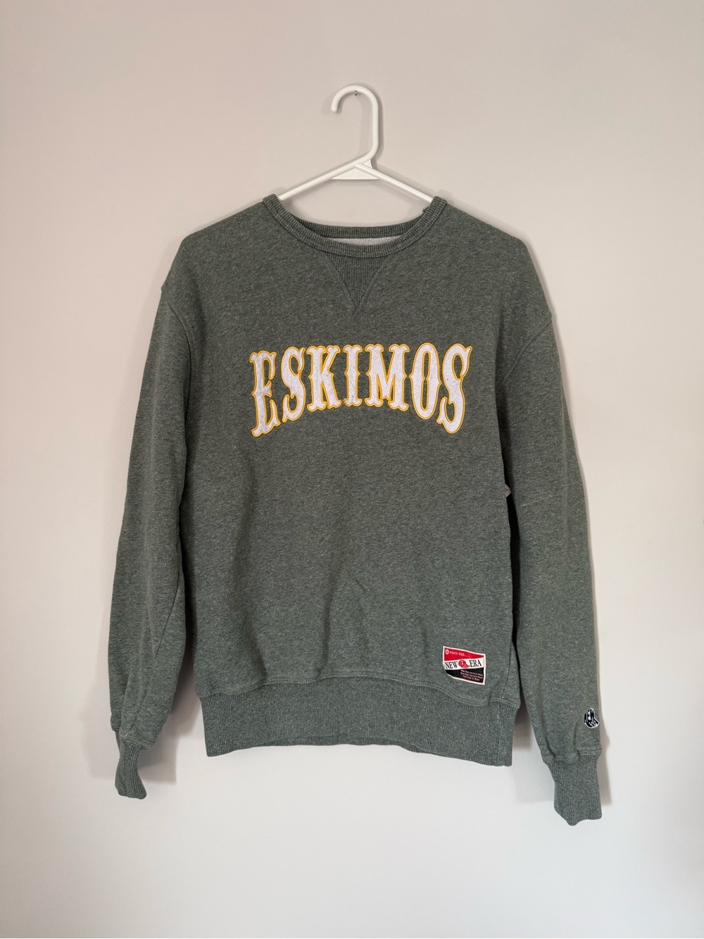 Edmonton Eskimos Crewneck Sweatshirt New Era Small